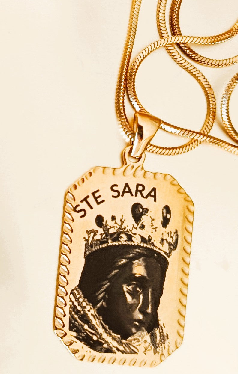 Bijoux Ste Sara gravé acier inoxydable