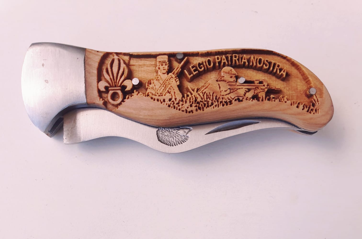 NIGLOTO Sculpté Militaire